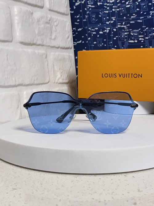 ルイヴィトンサングラス背面デザイン